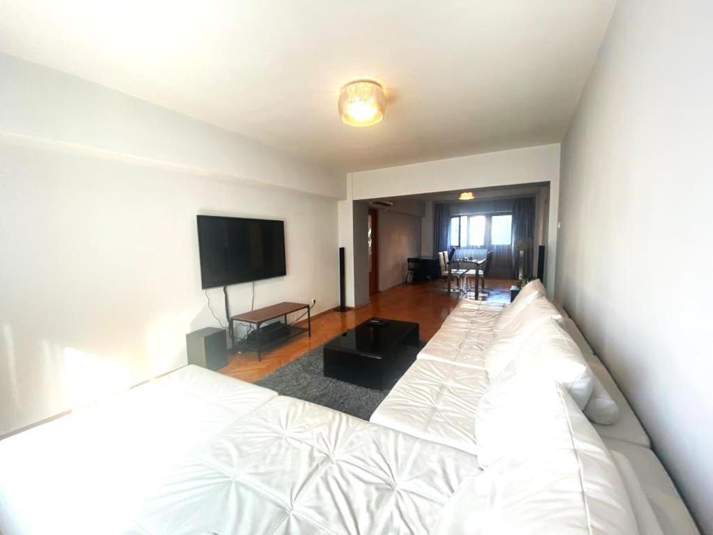 Romana 100 Sqm Deluxe Apartament ブカレスト エクステリア 写真