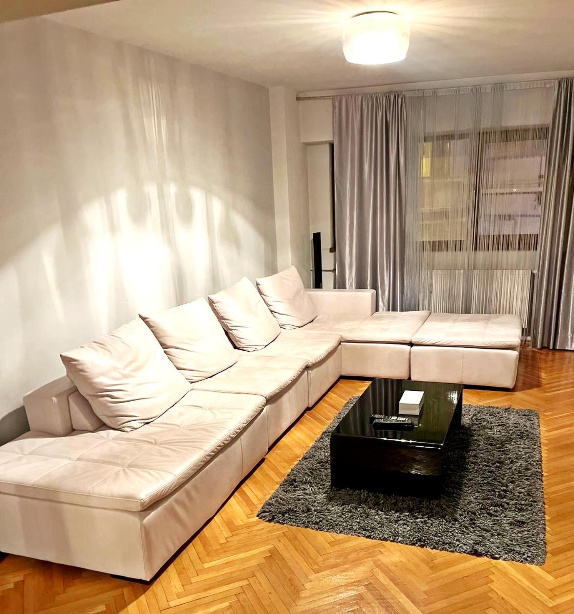 Romana 100 Sqm Deluxe Apartament ブカレスト エクステリア 写真