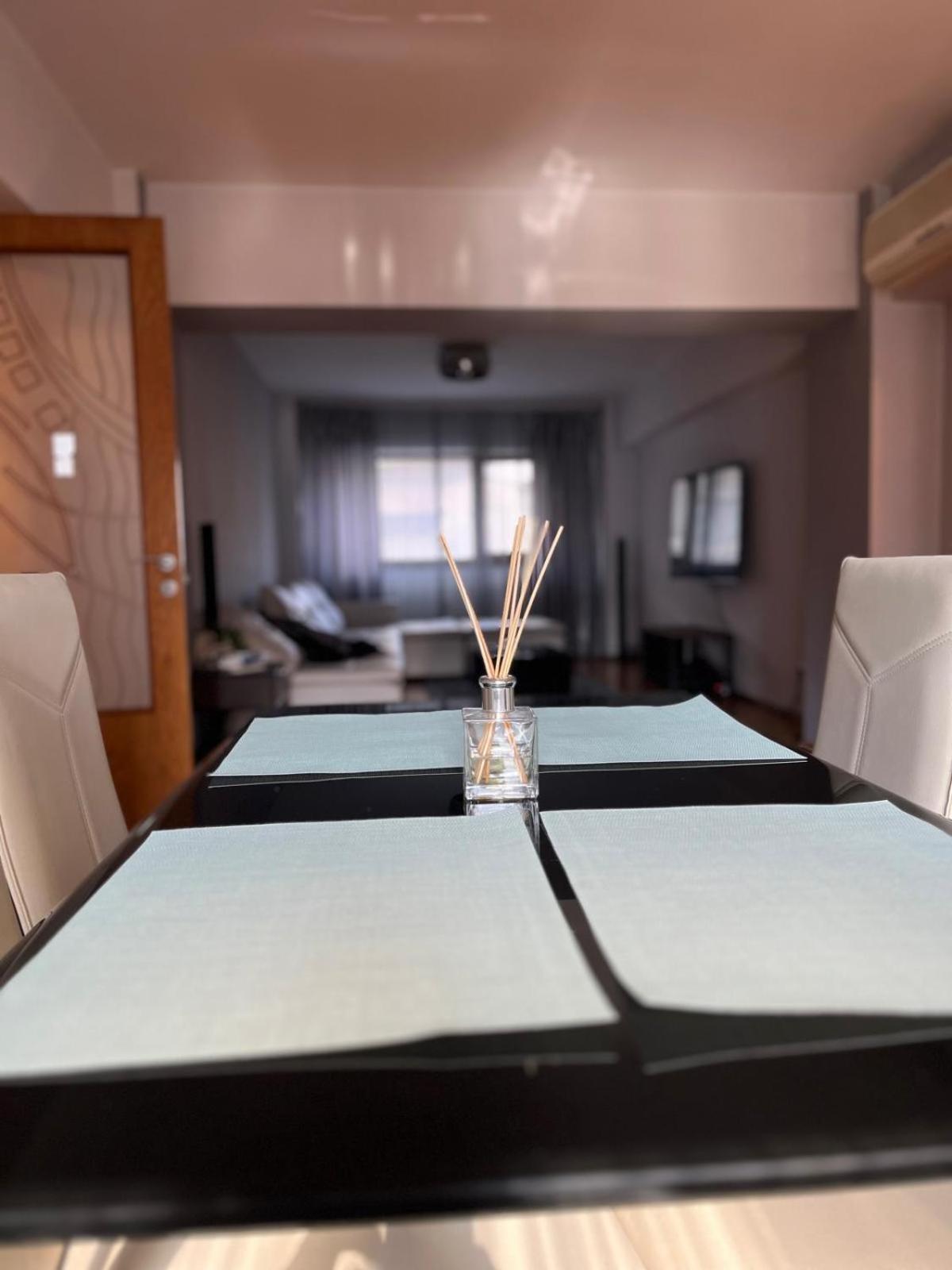 Romana 100 Sqm Deluxe Apartament ブカレスト エクステリア 写真